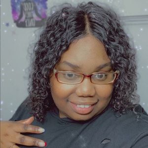 Meet your Posher, Anita